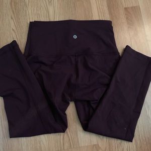 Cropped purple Lululemon leggings